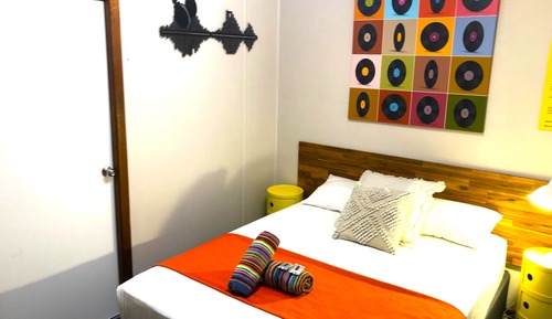 Twin Share Room (1 queen and 1 single)