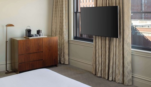 Room, 1 King Bed, City View, Corner