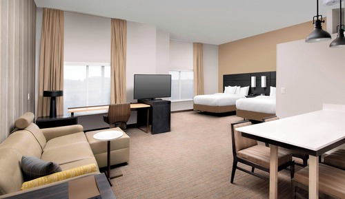 Studio, Multiple Beds (Mobility Accessible, Roll-In Shower)
