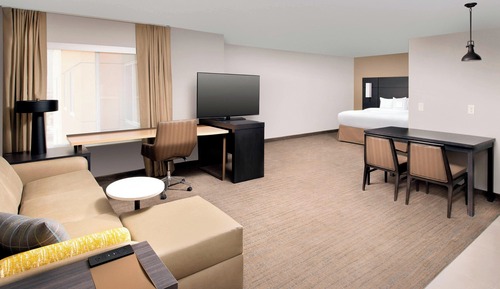 Studio, 1 King Bed with Sofa bed (Mobility Accessible, Tub)