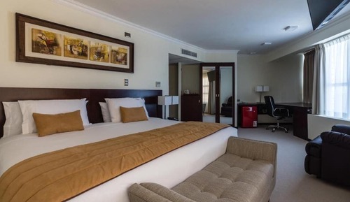 Suite, 1 King Bed