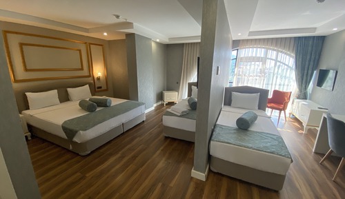 Family Room, Multiple Beds