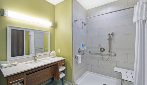 Suite, 2 Queen Beds, Accessible (Roll-In Shower)