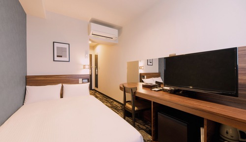 Single Room, Smoking