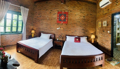 Deluxe Bungalow with lake view