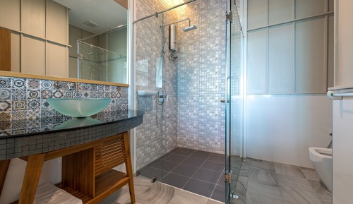Honeymoon Suite with Jacuzzi