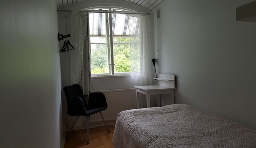 Single Room, Private Bathroom