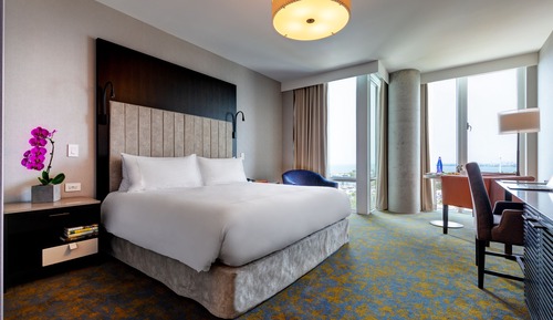Deluxe Room, 1 King Bed
