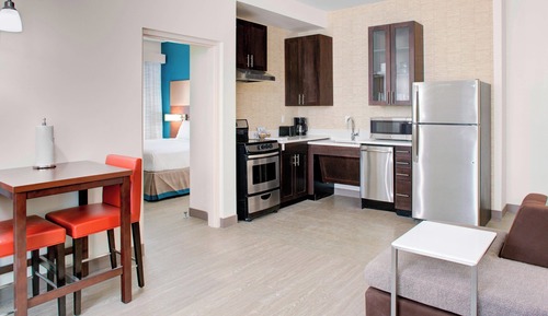 Suite, 1 Bedroom, Non Smoking (Mobility Accessible, Roll-in Shower)