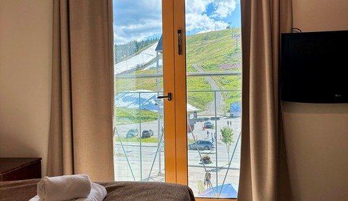 Studio A9, mountain view, 2 adults+2children