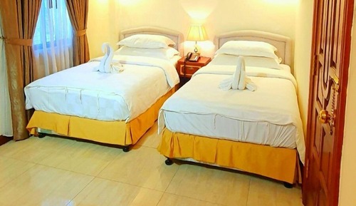 Standard Twin Room