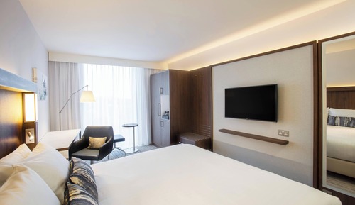 Superior Room, 1 King Bed