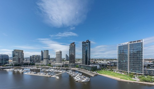 Two Bedroom Apartment Two Bathrooms with Harbour Views - Absolute Waterfront