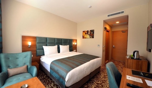 Standard Double Room, City View