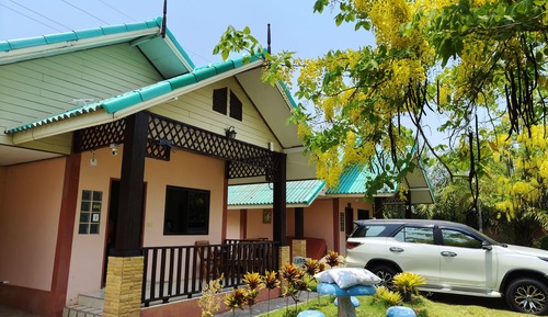 Garden Bungalow 