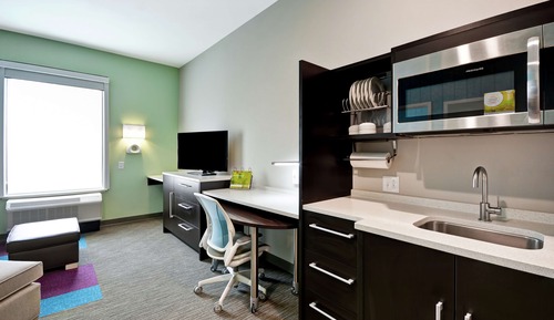 Suite, 1 King Bed, Accessible, Non Smoking (Hearing)