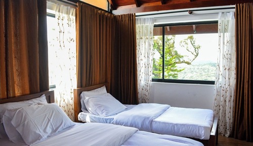 Standard Double Room, 1 King Bed, Shared Bathroom, Lake View