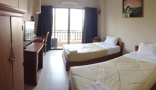 Standard Twin Room