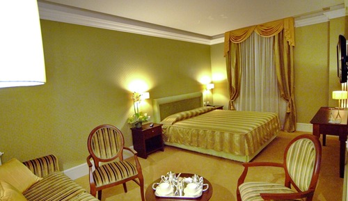 Design Triple Room