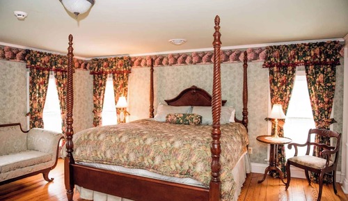 Grand Room, 1 King Bed