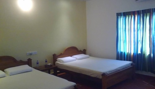Standard Triple Room, 2 Double Beds