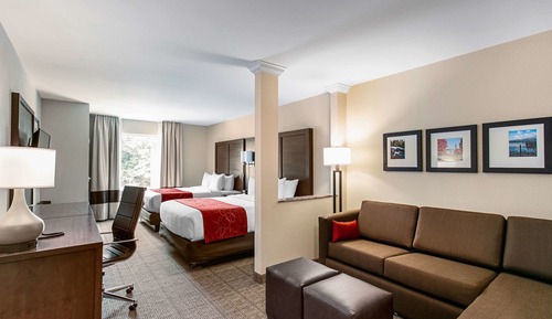 Suite, 2 Queen Beds, Non Smoking
