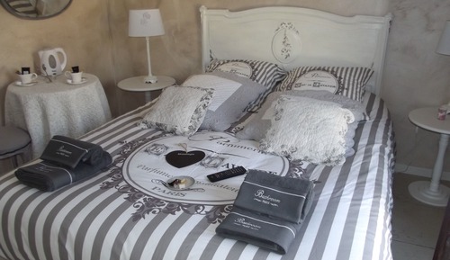 Superior Double Room, Ensuite, Garden View