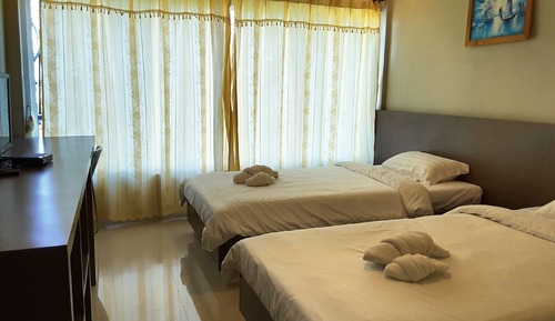 Crystal Twin Room 