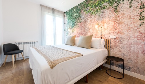 Standard Apartment (Skyline)