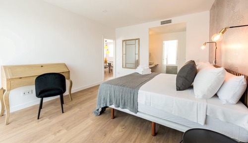Suite, Terrace (Skyline)