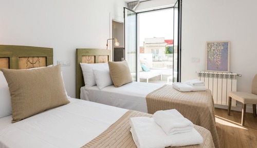 Executive Suite (Skyline)