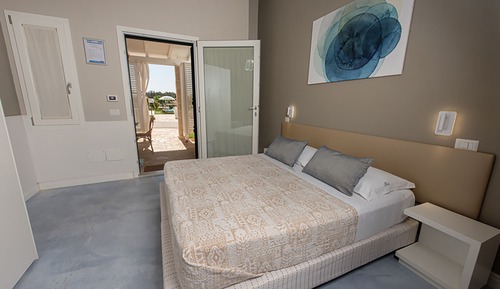 Grand Room, Kitchenette, Poolside