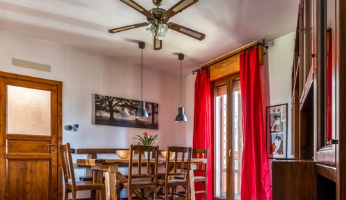 Deluxe Double Room, 1 Queen Bed, Shared Bathroom, Garden View