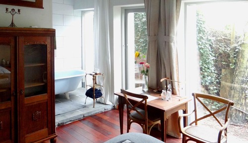 Double Room (3)