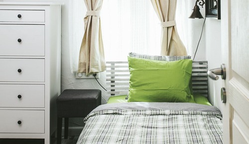 Single Room, Shared Bathroom