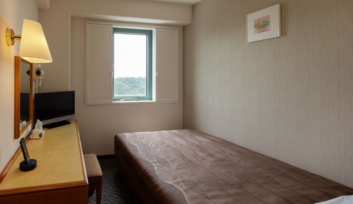 Single Room, Smoking