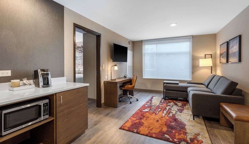 Suite, 1 King Bed with Sofa bed, Accessible, Non Smoking