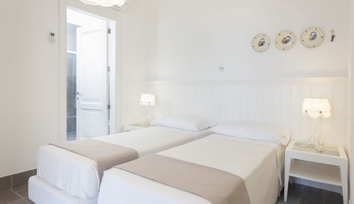 Superior Suite, 2 Bedrooms, Connecting Rooms, Pool View