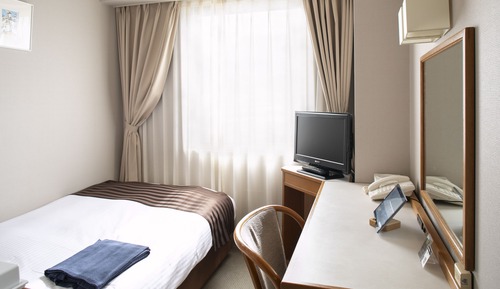 Single Room, Smoking