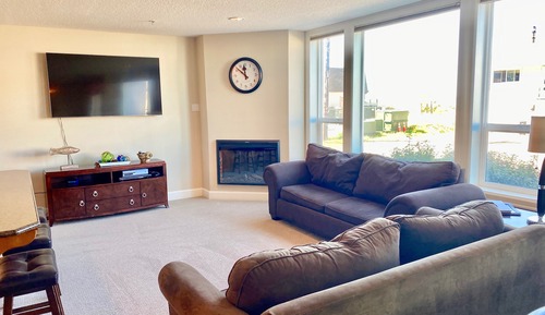 Luxury Condo, 2 Bedrooms, Kitchen, Partial Ocean View