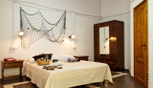 Economy Double Room, Garden View