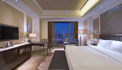 Grand Deluxe King Room