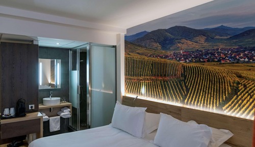 Executive Room, 1 King Bed, Non Smoking, Bathtub (Converts to 2 Twin Beds)
