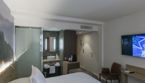 Comfort Room, 1 Queen Bed, Non Smoking