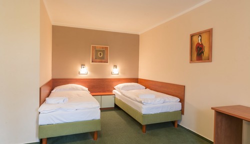Room, 2 Bedrooms