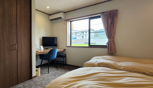Basic Twin Room
