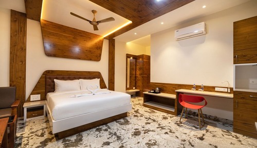 Luxury Room, 1 Queen Bed