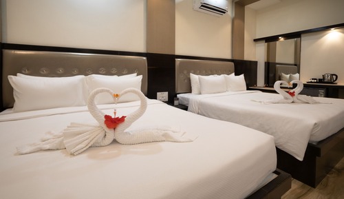 Luxury Suite (Corporate)