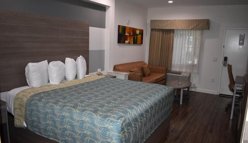 Deluxe Single Room, 1 King Bed, Smoking
