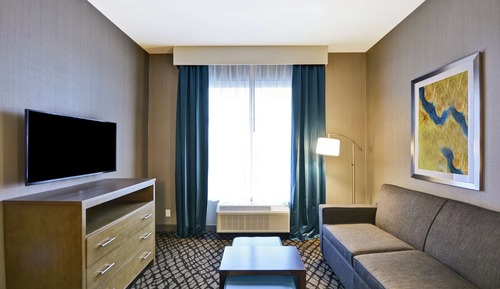 Suite, 2 Queen Beds, Accessible (Hearing)